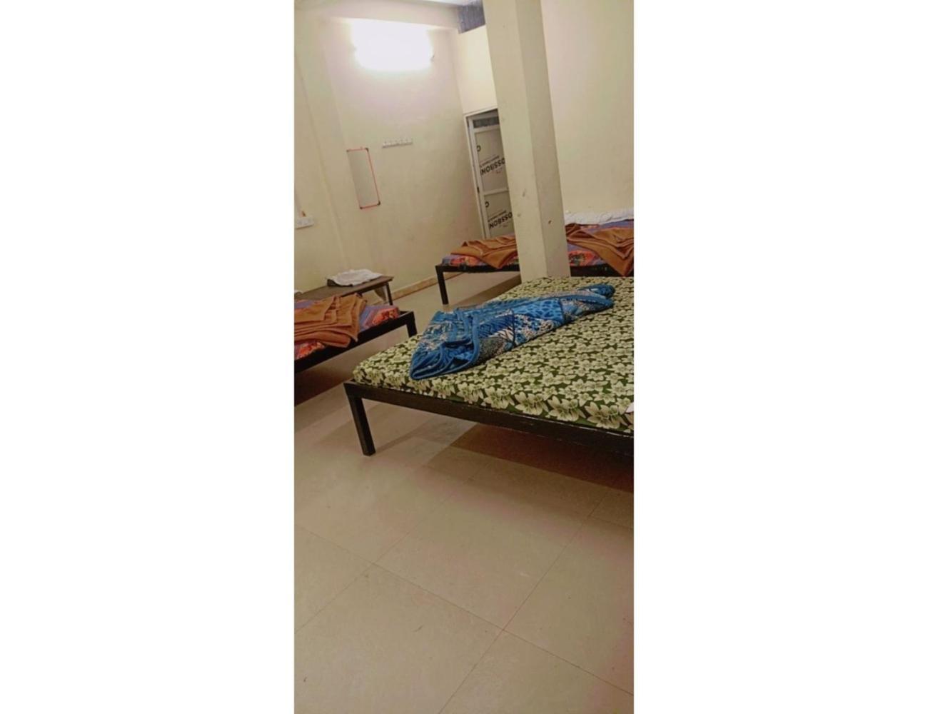 Hotel Mahakal Vishram, Ujjain Buitenkant foto