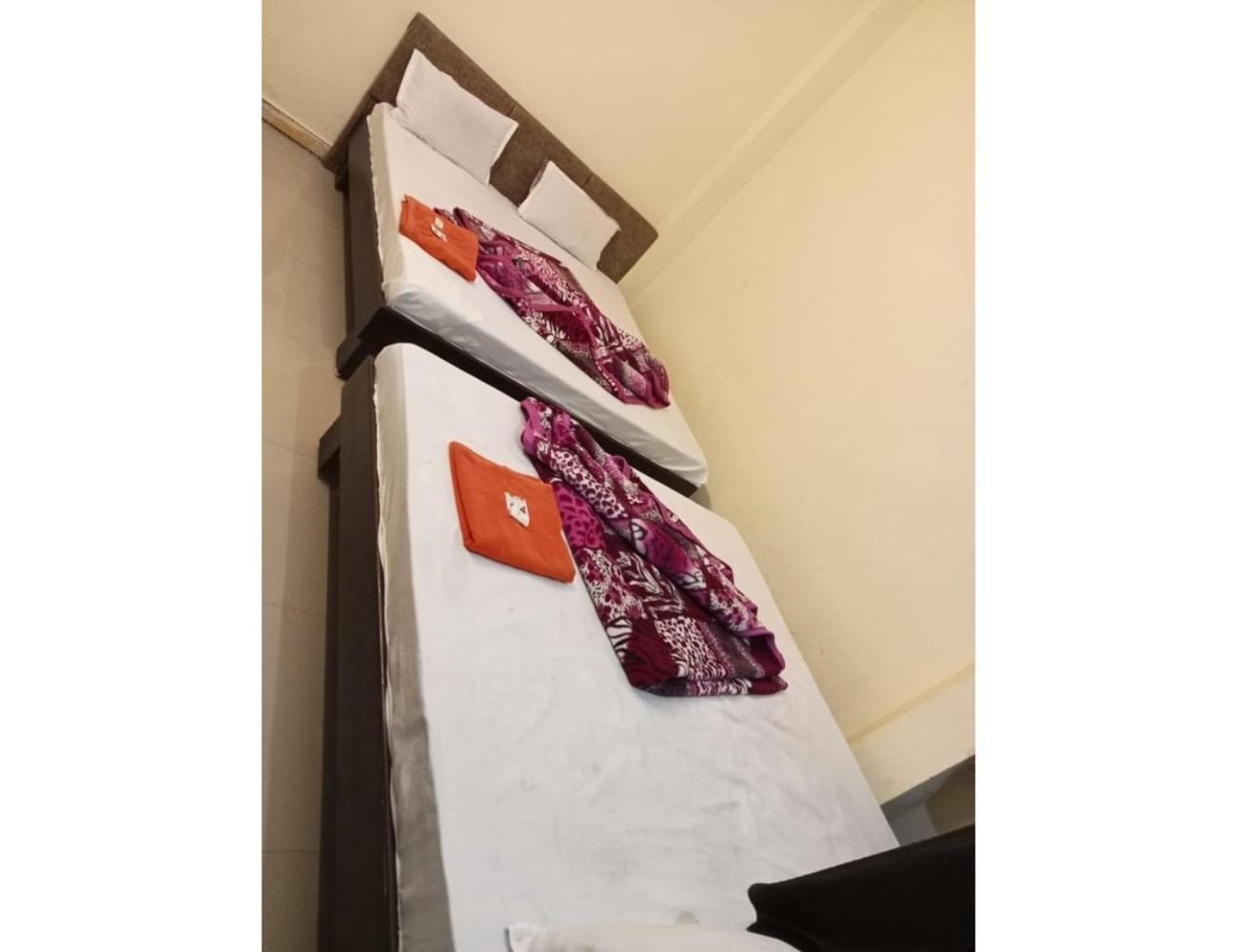 Hotel Mahakal Vishram, Ujjain Buitenkant foto