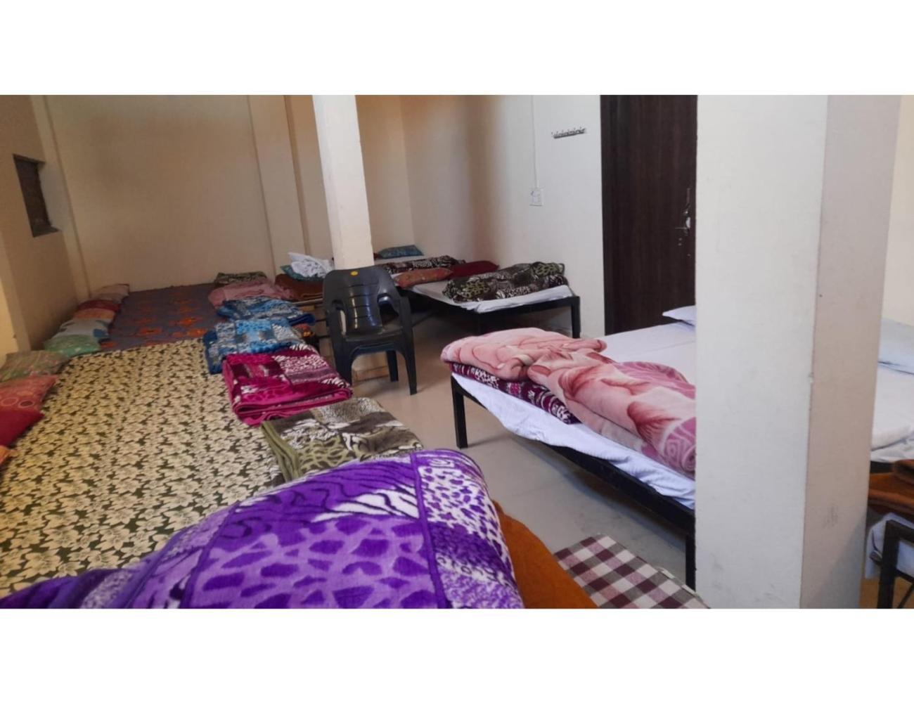 Hotel Mahakal Vishram, Ujjain Buitenkant foto