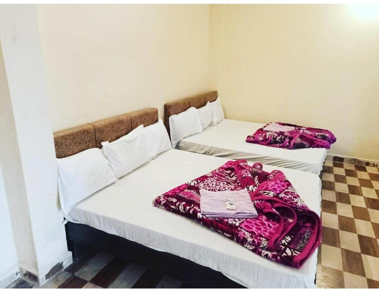 Hotel Mahakal Vishram, Ujjain Buitenkant foto