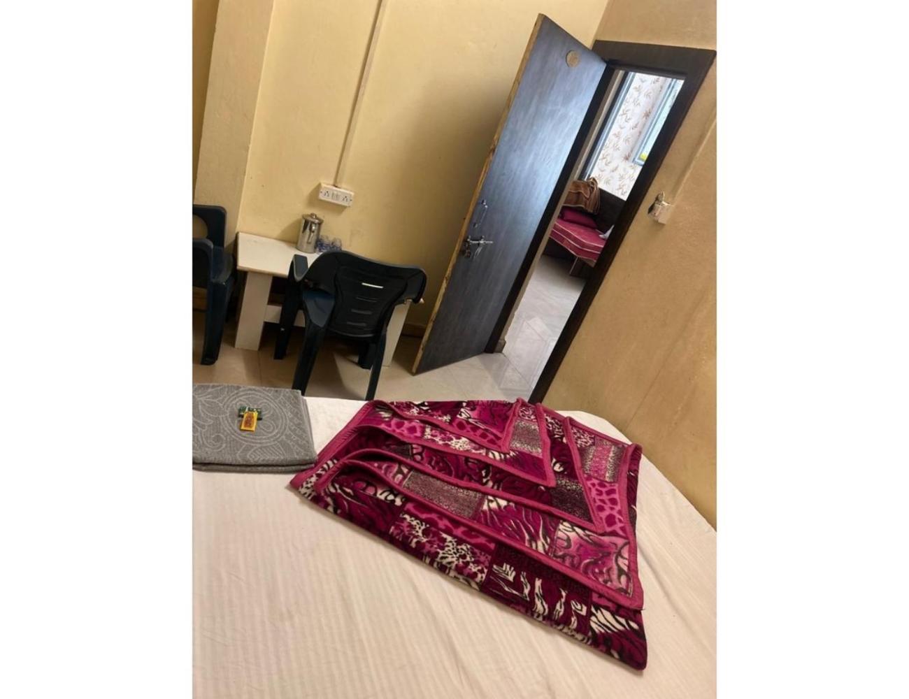 Hotel Mahakal Vishram, Ujjain Buitenkant foto